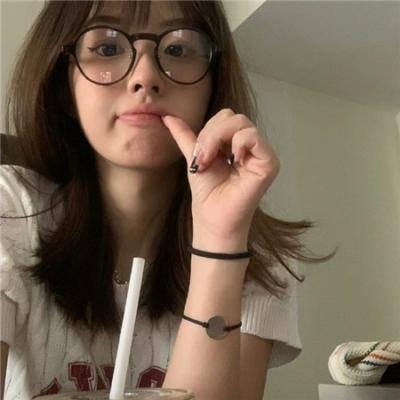 致敬白衣天使公益云演唱会 在线观看